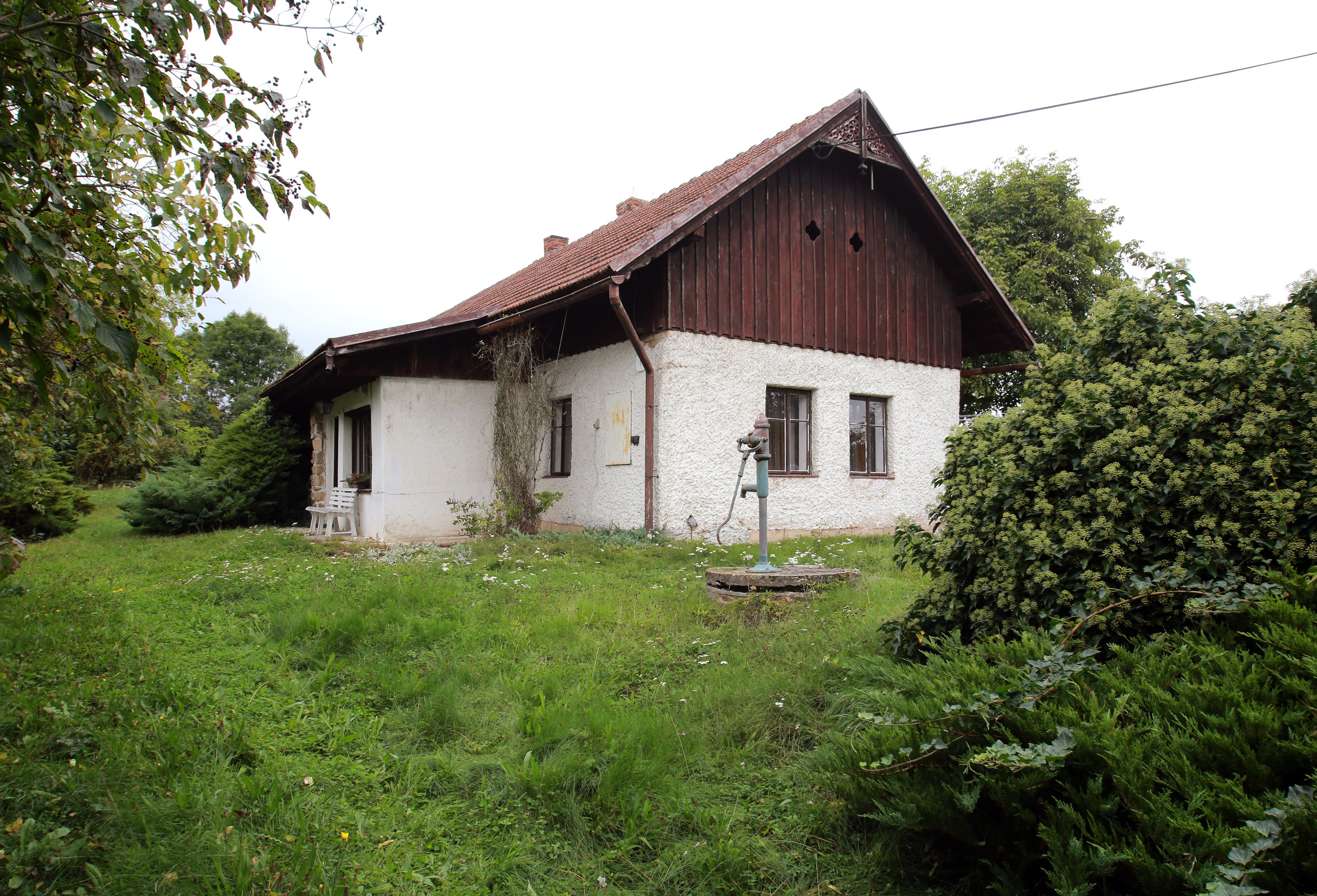 Romantická chalupa s velkým pozemkem v podhůří Krkonoš